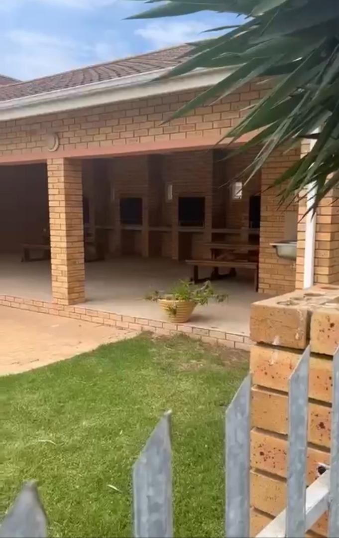 To Let 1 Bedroom Property for Rent in Bluewater Bay Eastern Cape